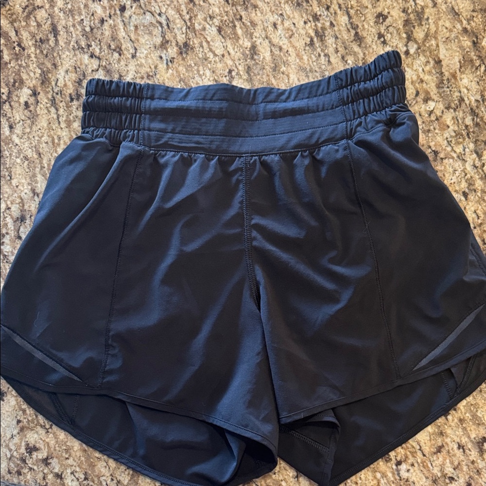 Hotty Hot High-Rise Lined Short 4" | Black